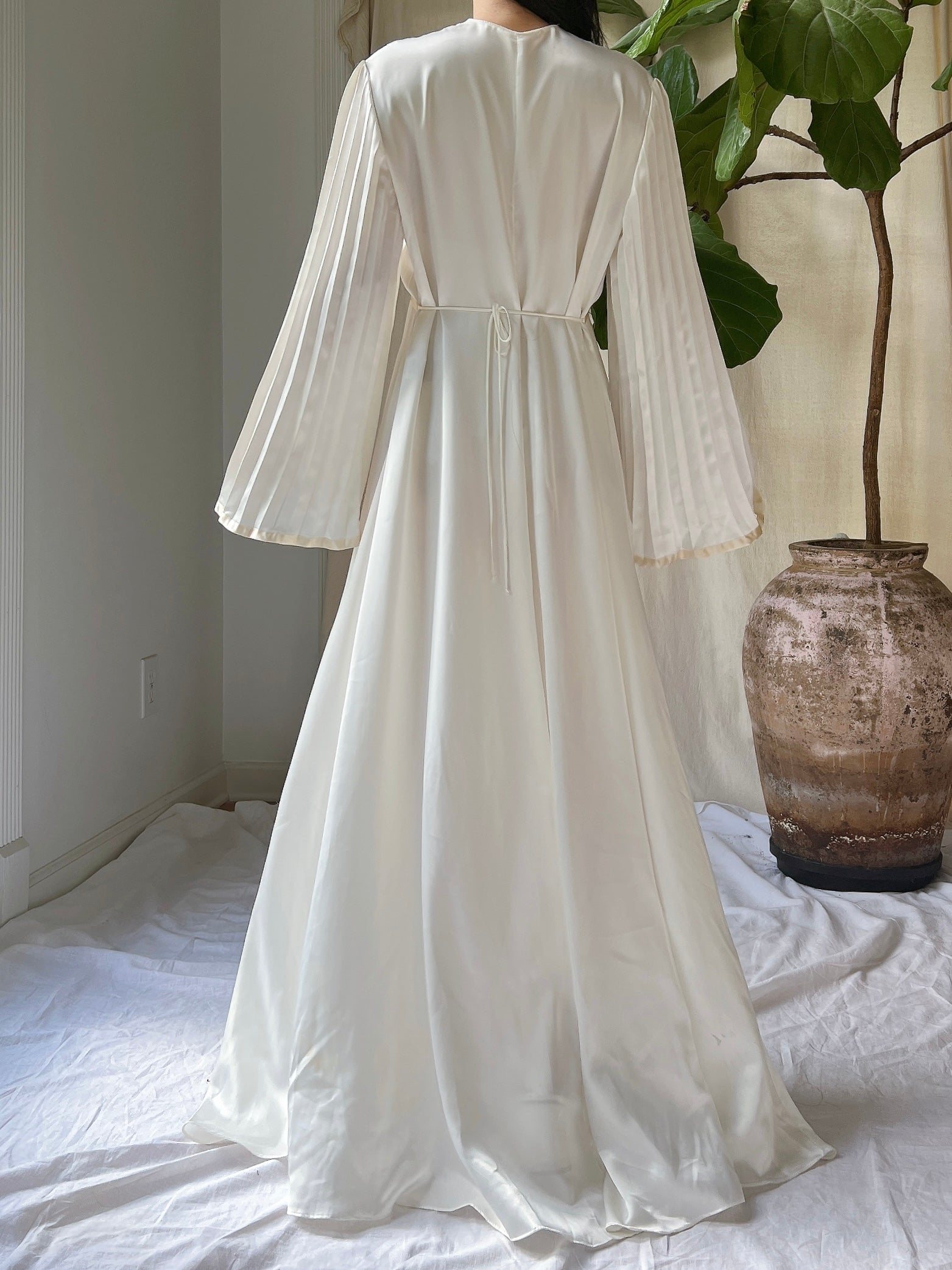 Vintage Satin Pleated Dressing Gown - S-M | G O S S A M E R Vintage Satin Pleated Dressing Gown - S-M | G O S S A M E R