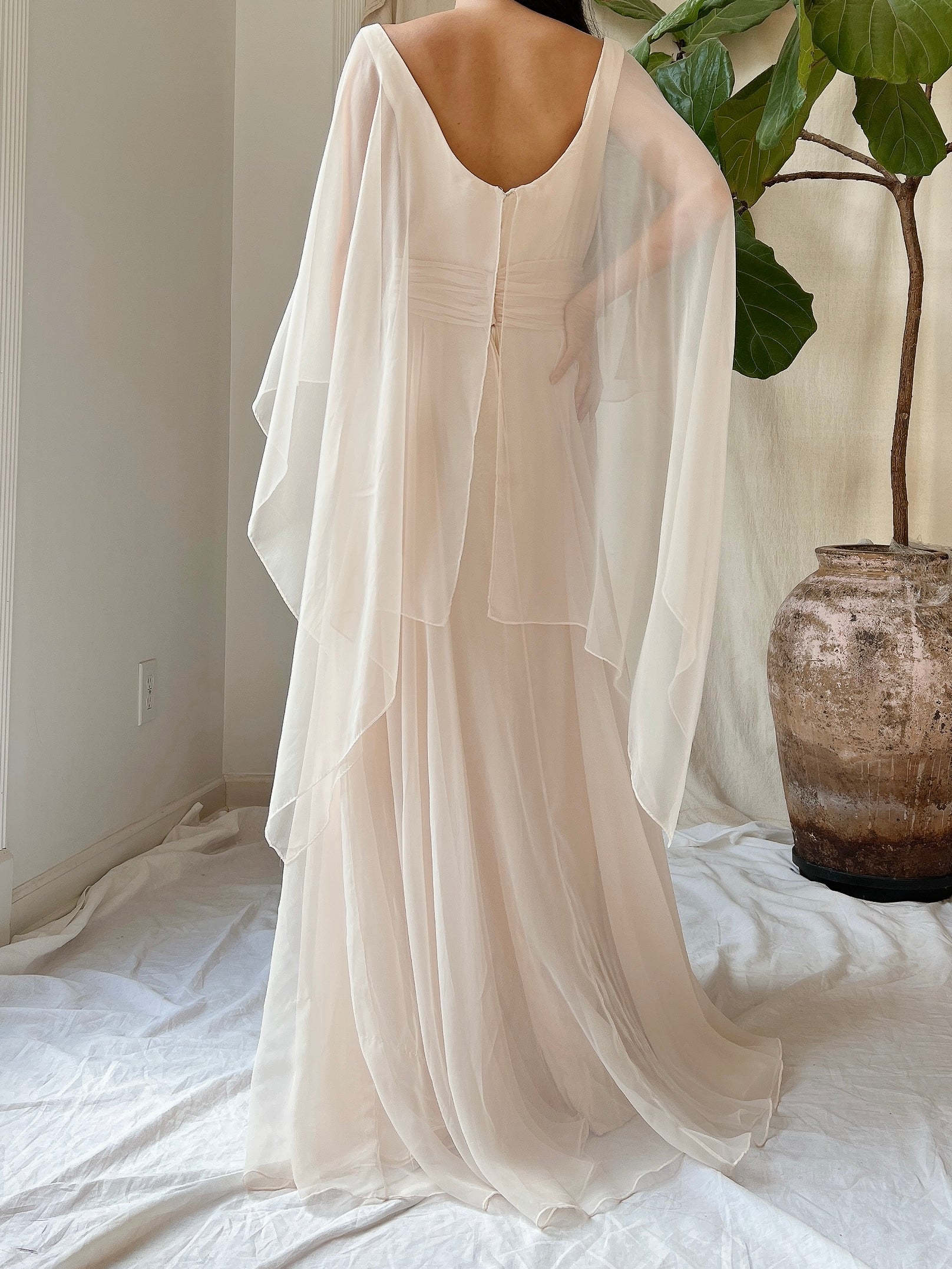 chiffon capelet dress vintage 60s/70s flounce chiffon pink cape dress