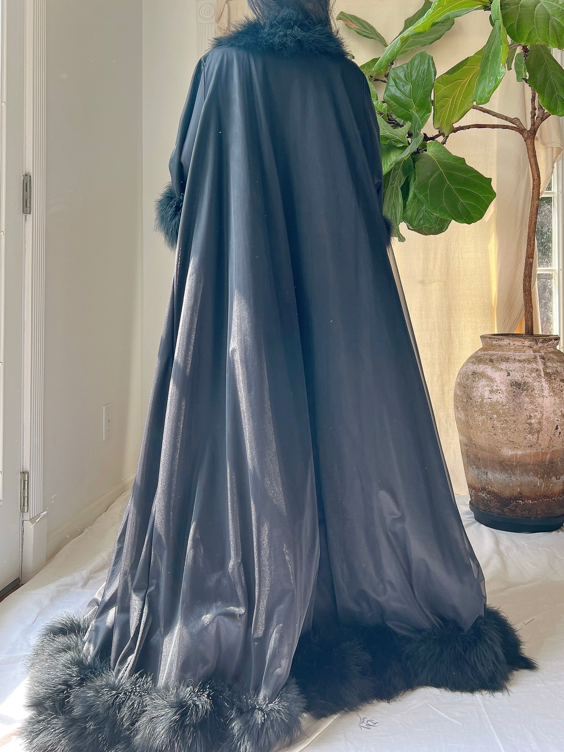 silk marabou dressing gown 1960s Nylon Marabou Dressing Gown - OSFM