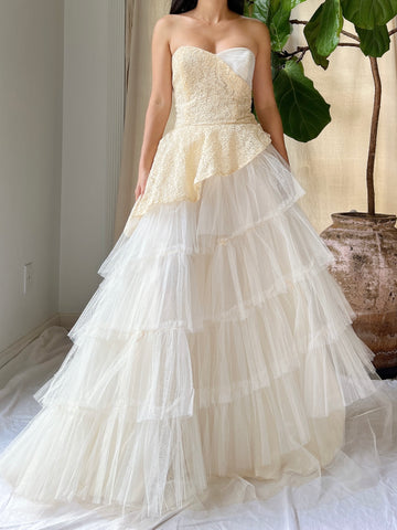 1950s Tulle and Lace Strapless Gown - S