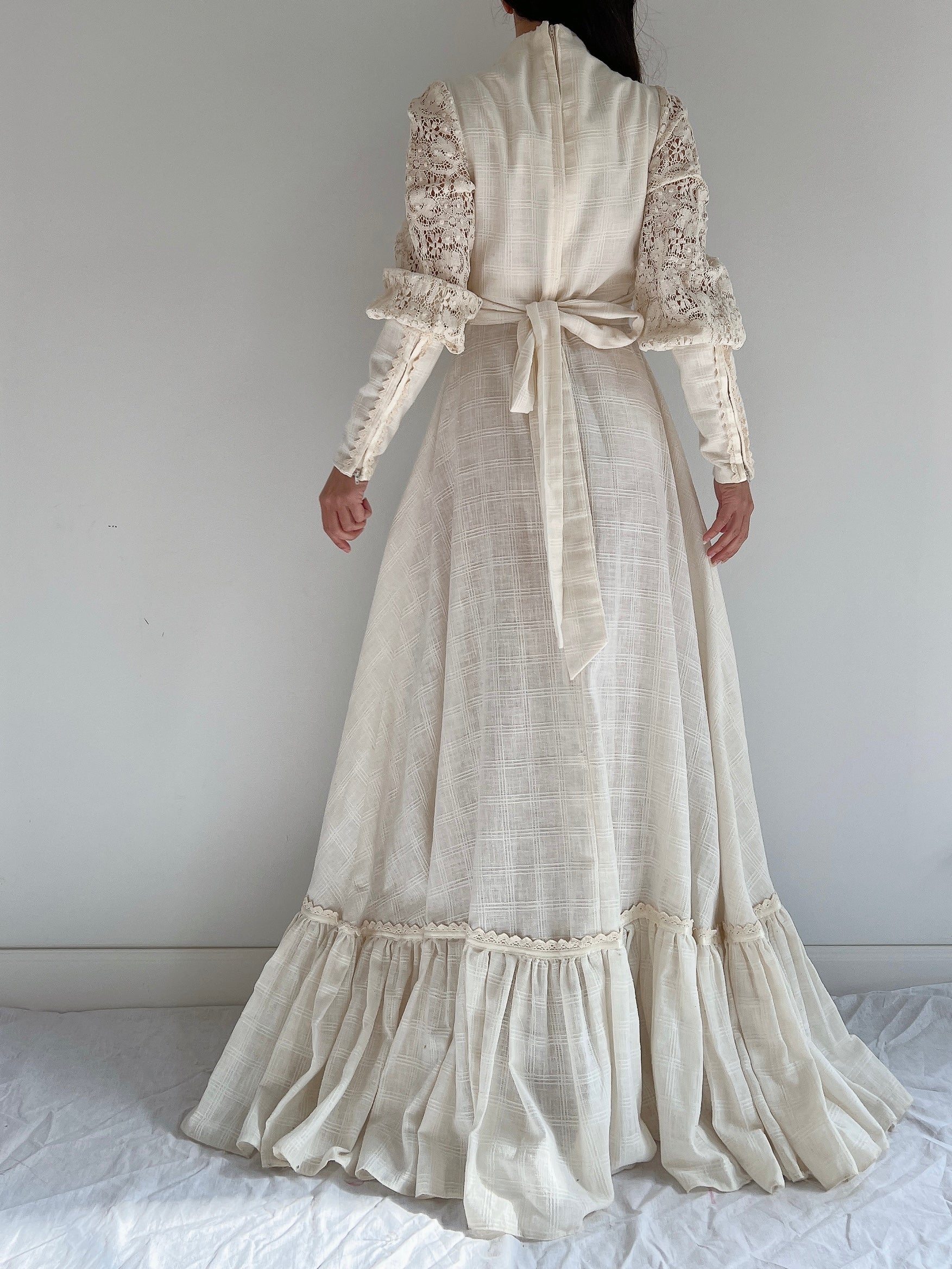 1970s Gunne Sax Juliet Sleeve Dress - S-M | G O S S A M E R 1970s Gunne Sax Juliet Sleeve Dress - S-M | G O S S A M E R