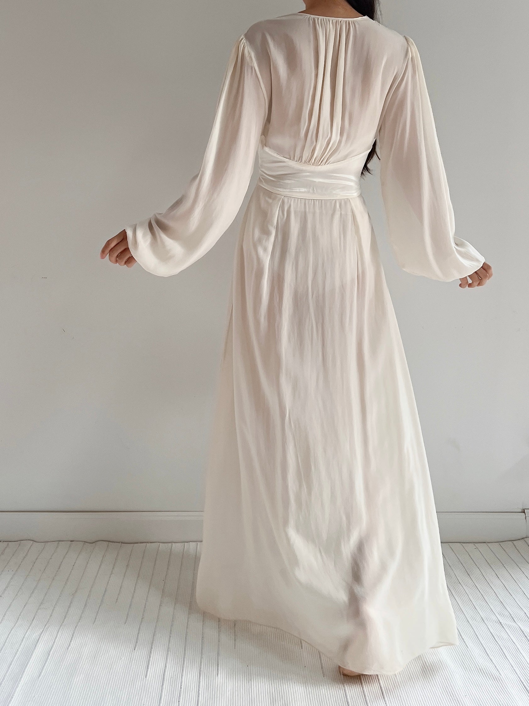 1930s Ivory Silk Chiffon Dressing Robe - S
