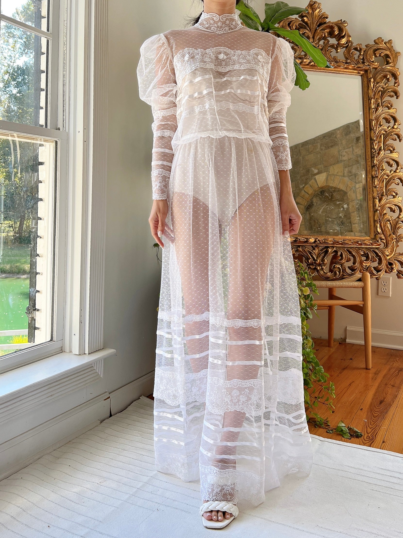 net long sleeve dress BLACK STONE-EMBELLISHED LONG-SLEEVE GOWN | CULT MIA