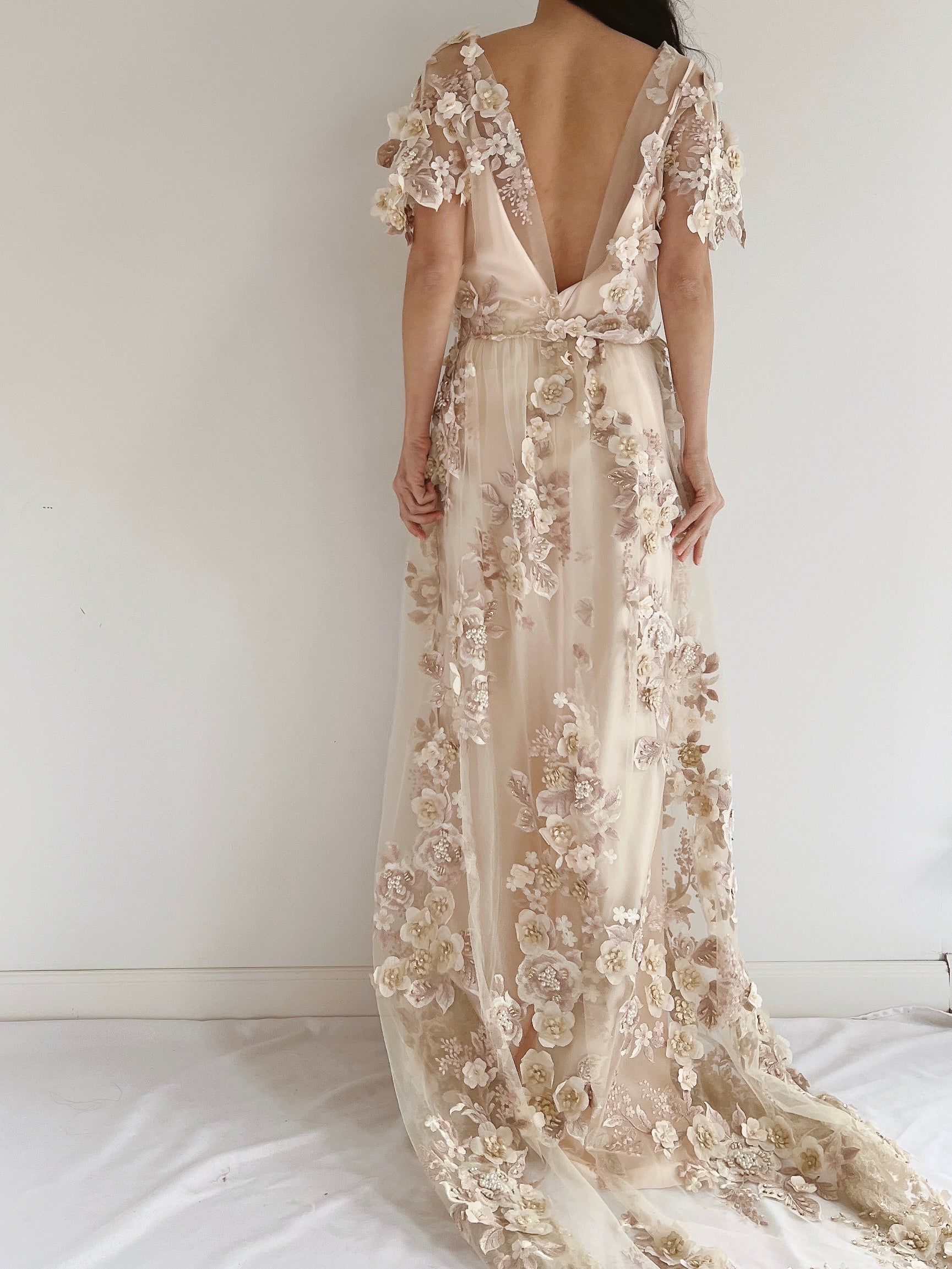 GOSSAMER Embroidered Cap Sleeves Gown - S/M