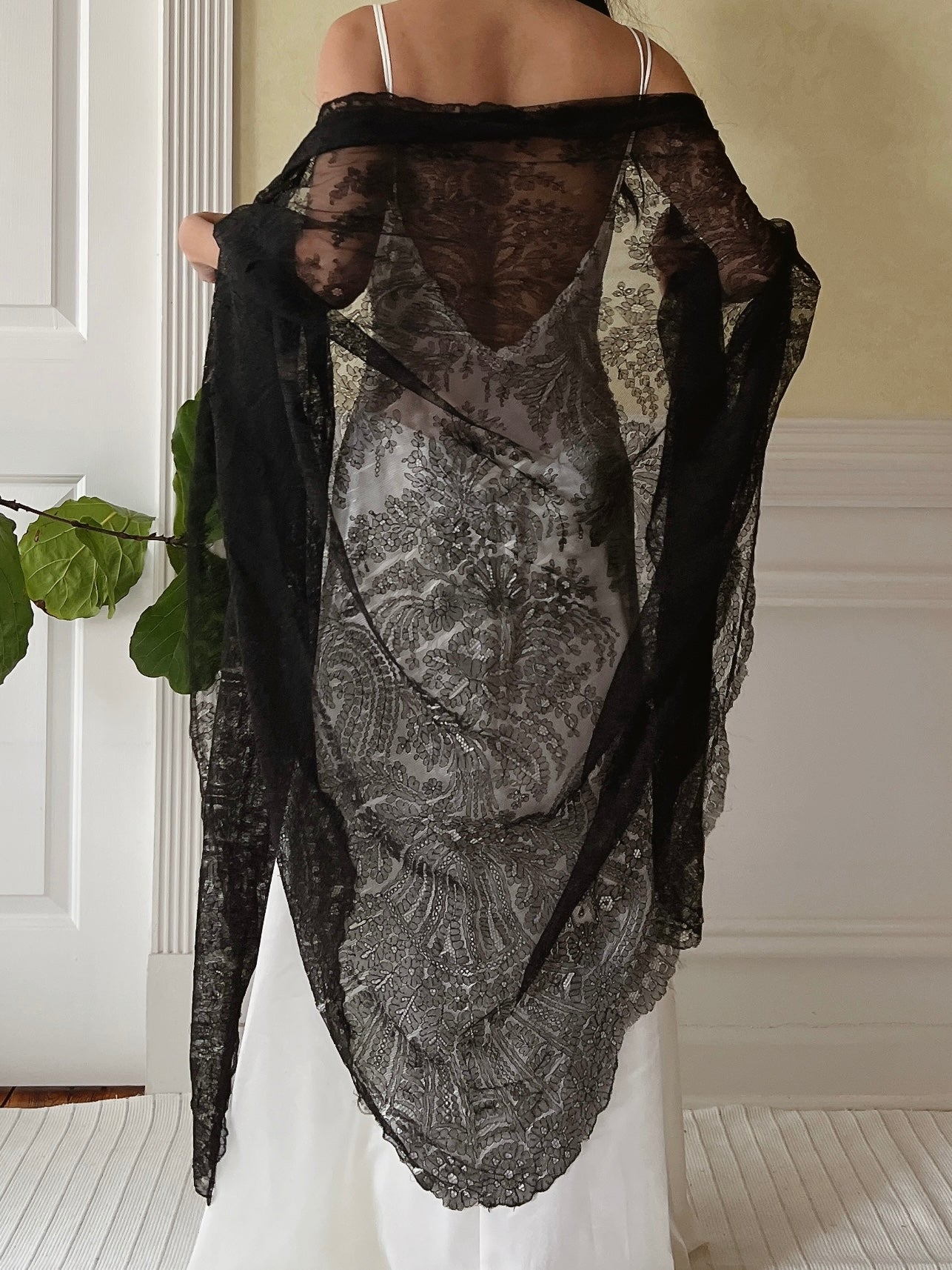 Antique Black Lace Shawl - One Size