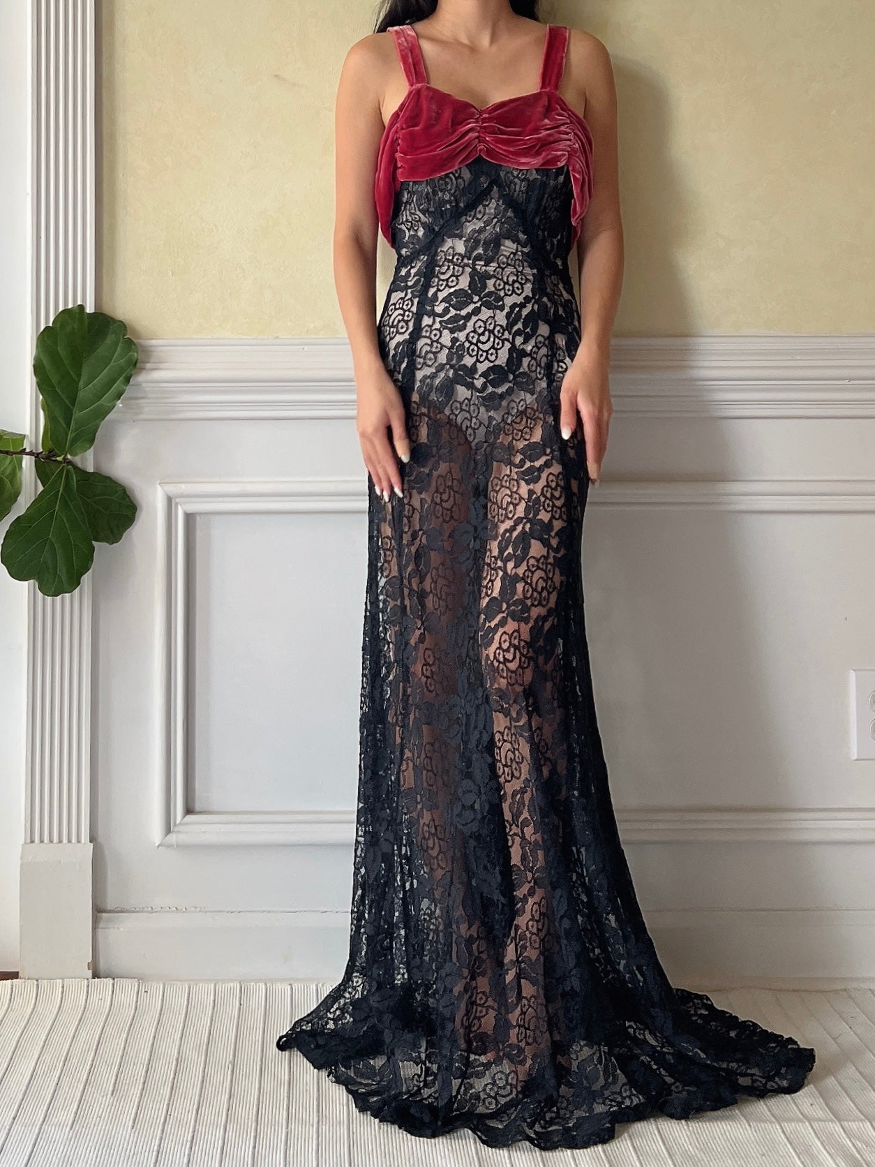 1930s Velvet and Lace Gown - S
