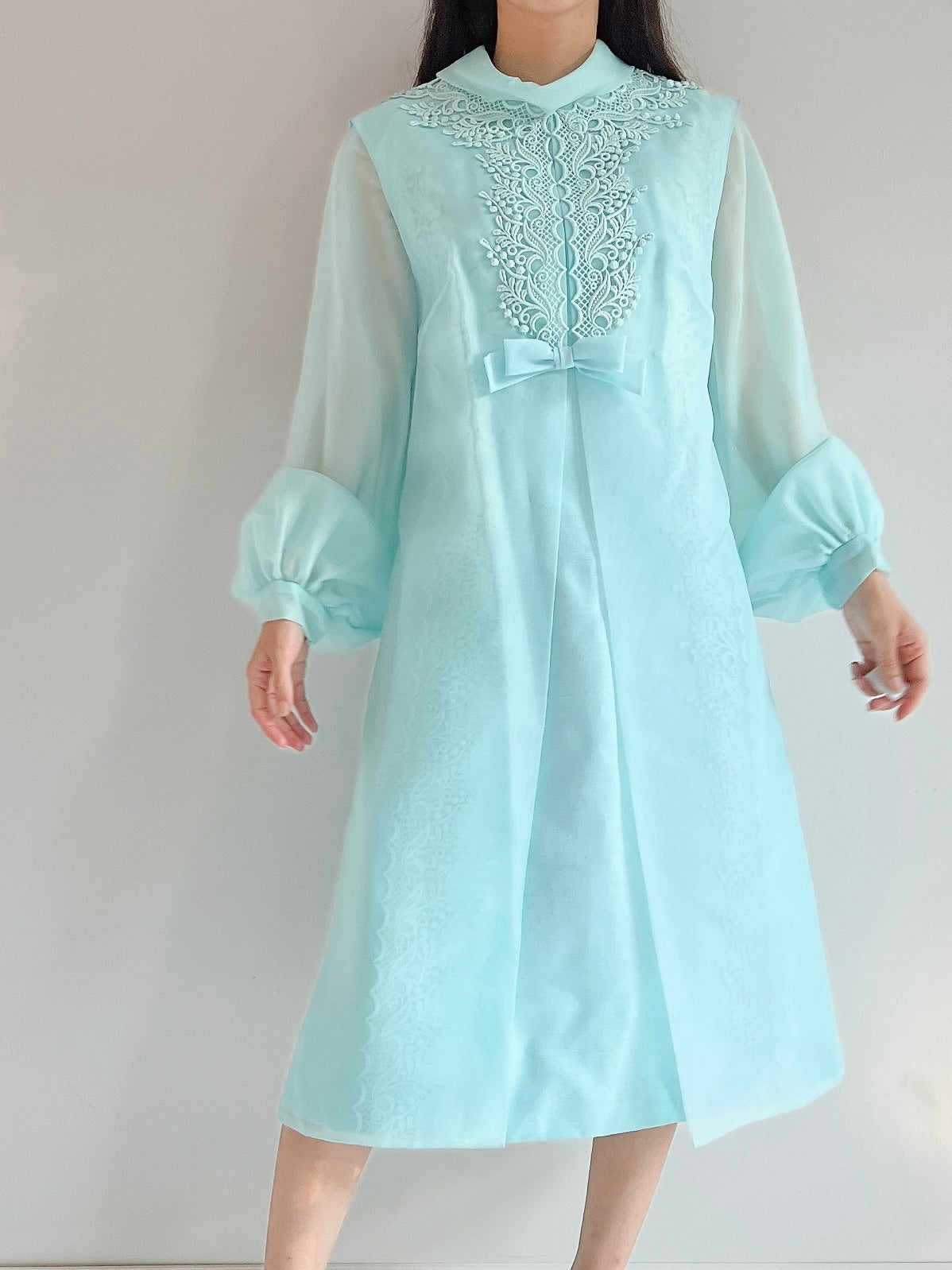 1960s 2-Piece Aqua Puff Sleeve Raw Silk and Organza Dress - M