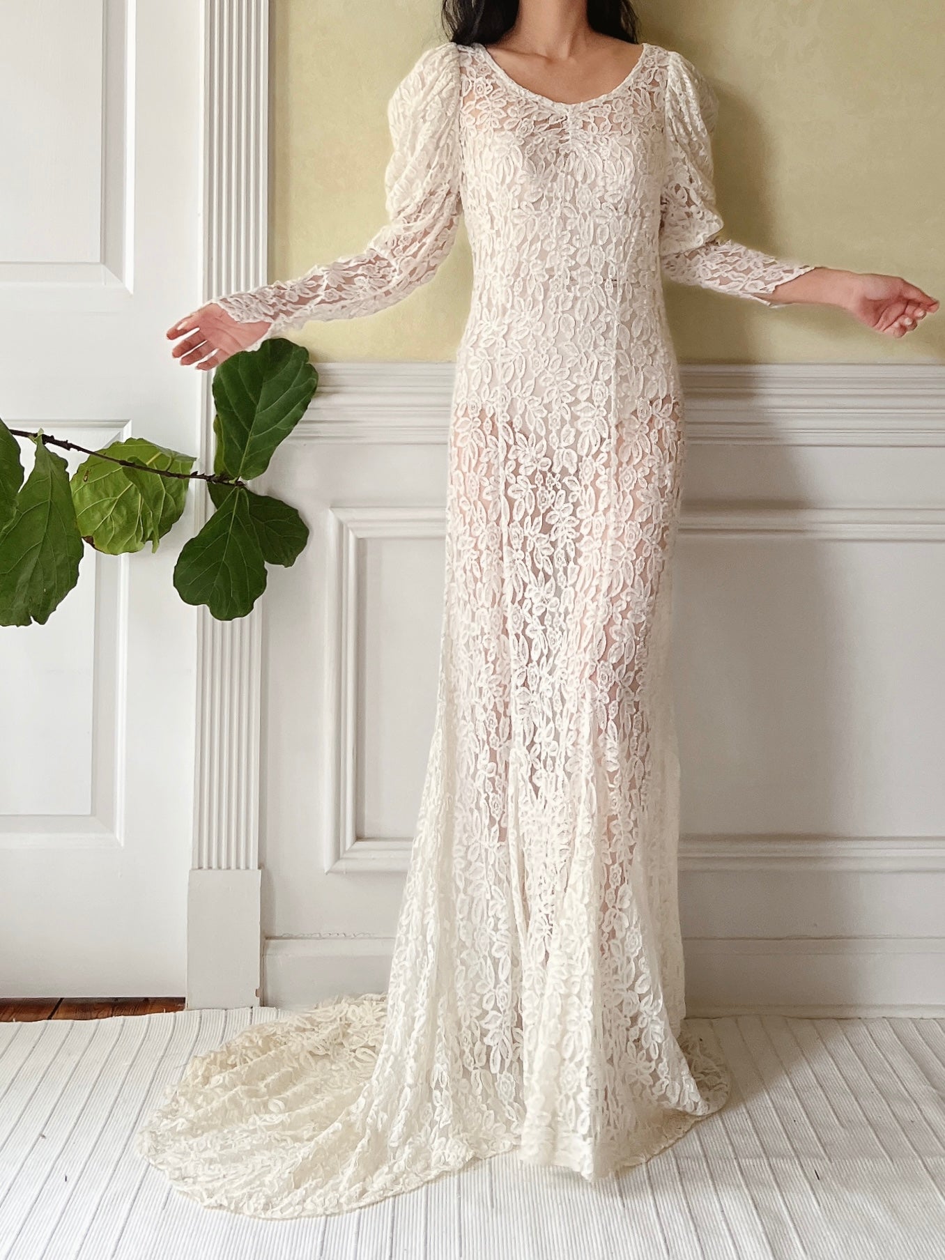 1930s Puff Sleeves Lace Wedding Gown - S | G O S S A M E R 1930s Puff Sleeves Lace Wedding Gown - S | G O S S A M E R