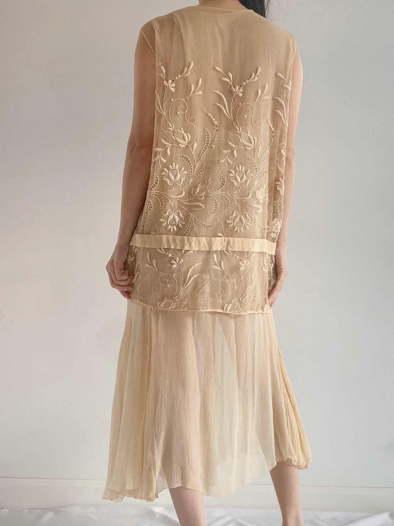 1920s Embroidered Flapper Dress with Silk Chiffon - S/M
