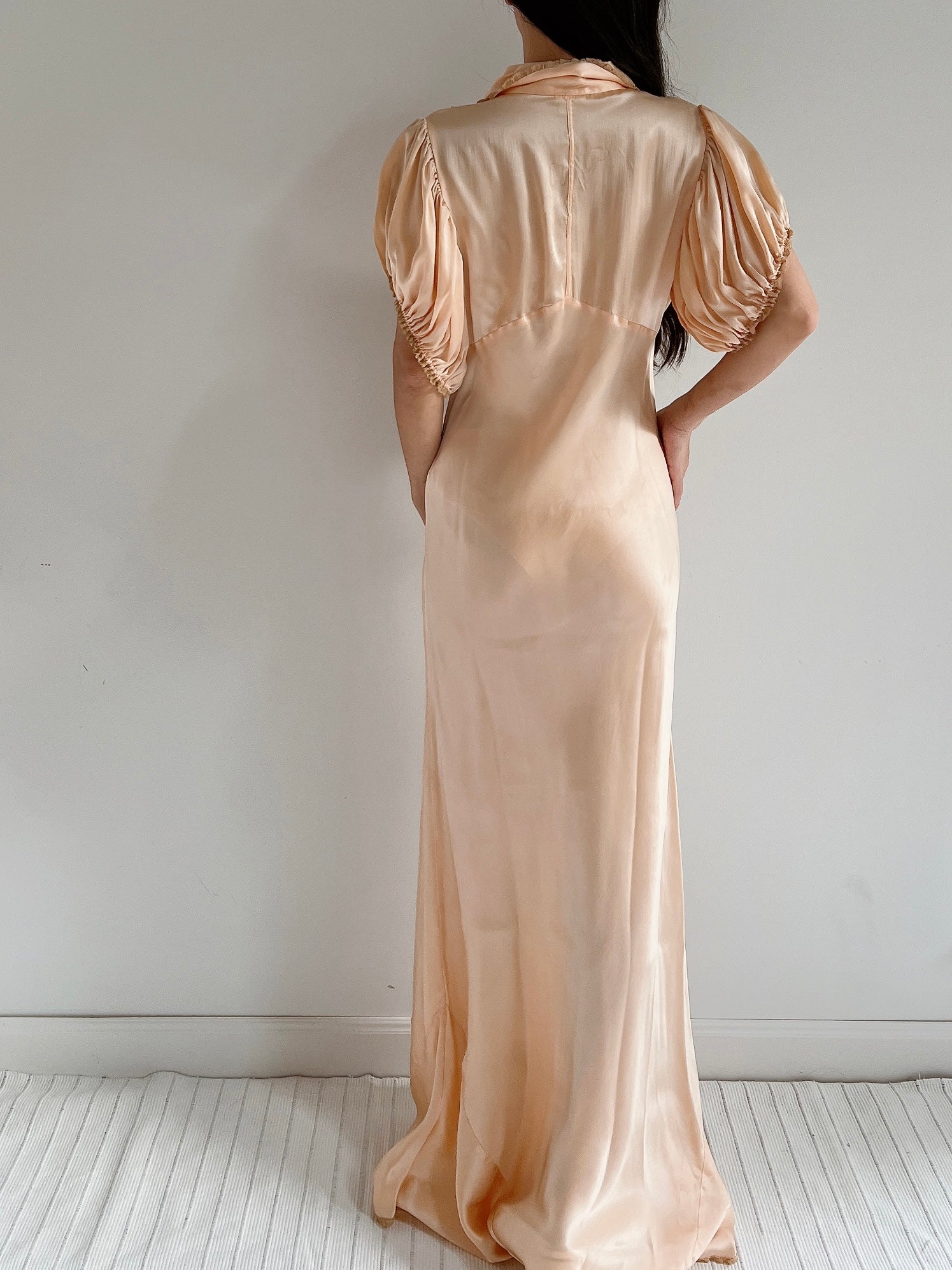 1930s Peach Silk Charmeuse Gown - M