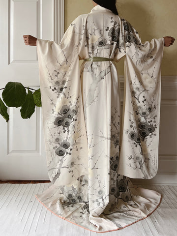 Vintage Ivory Blossoms Silk Painted Kimono - OSFM