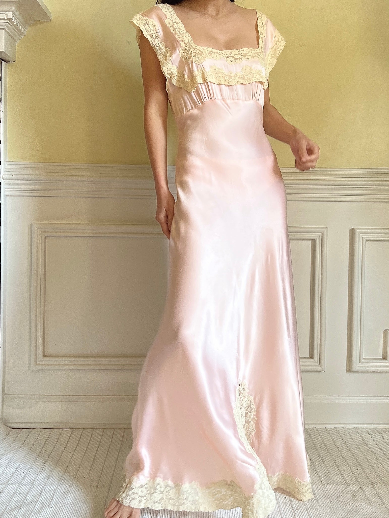 1930s Peach Satin Slip Dress - XS