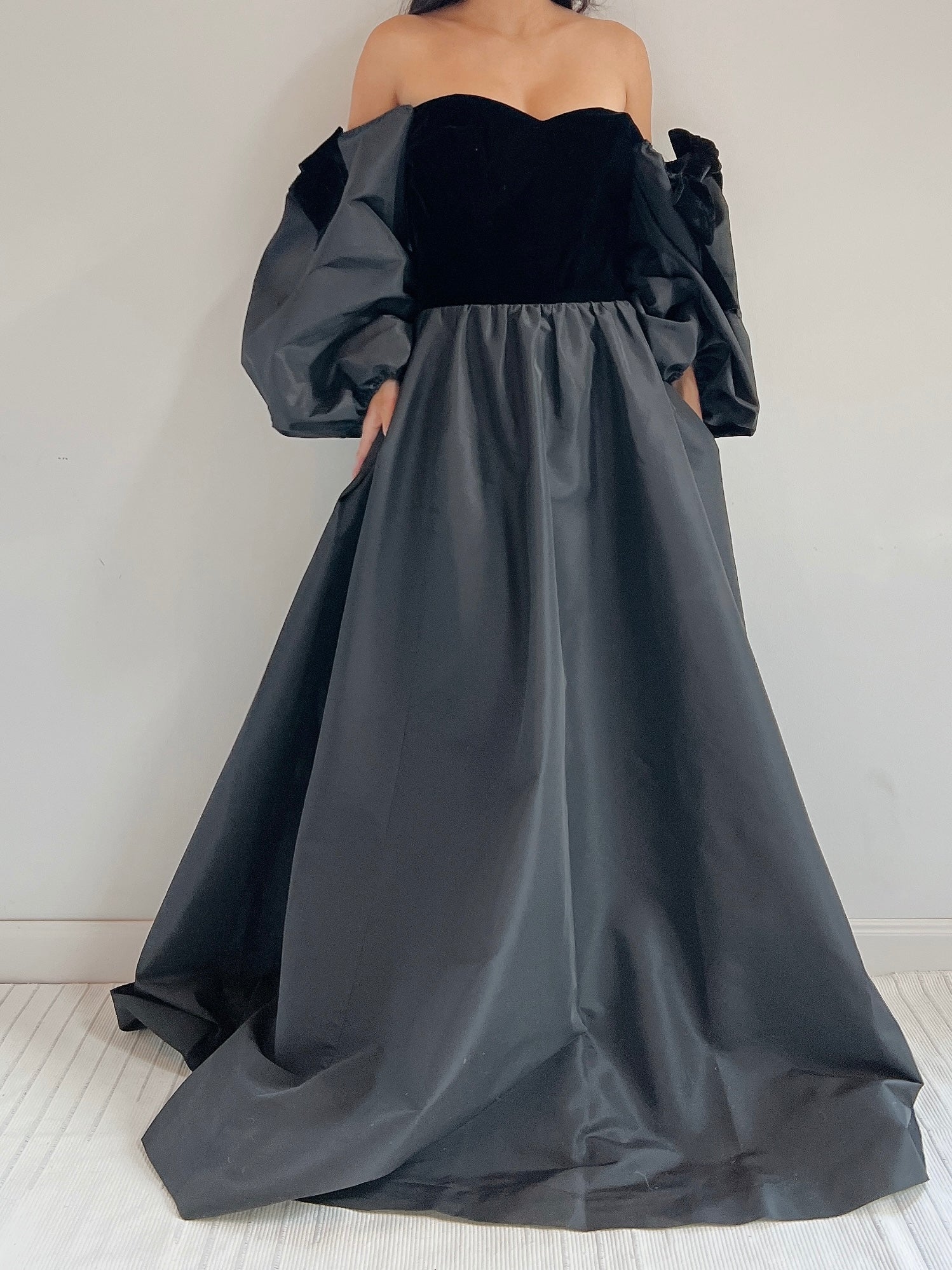 Vintage Victor Puff Sleeves Gown - S/M