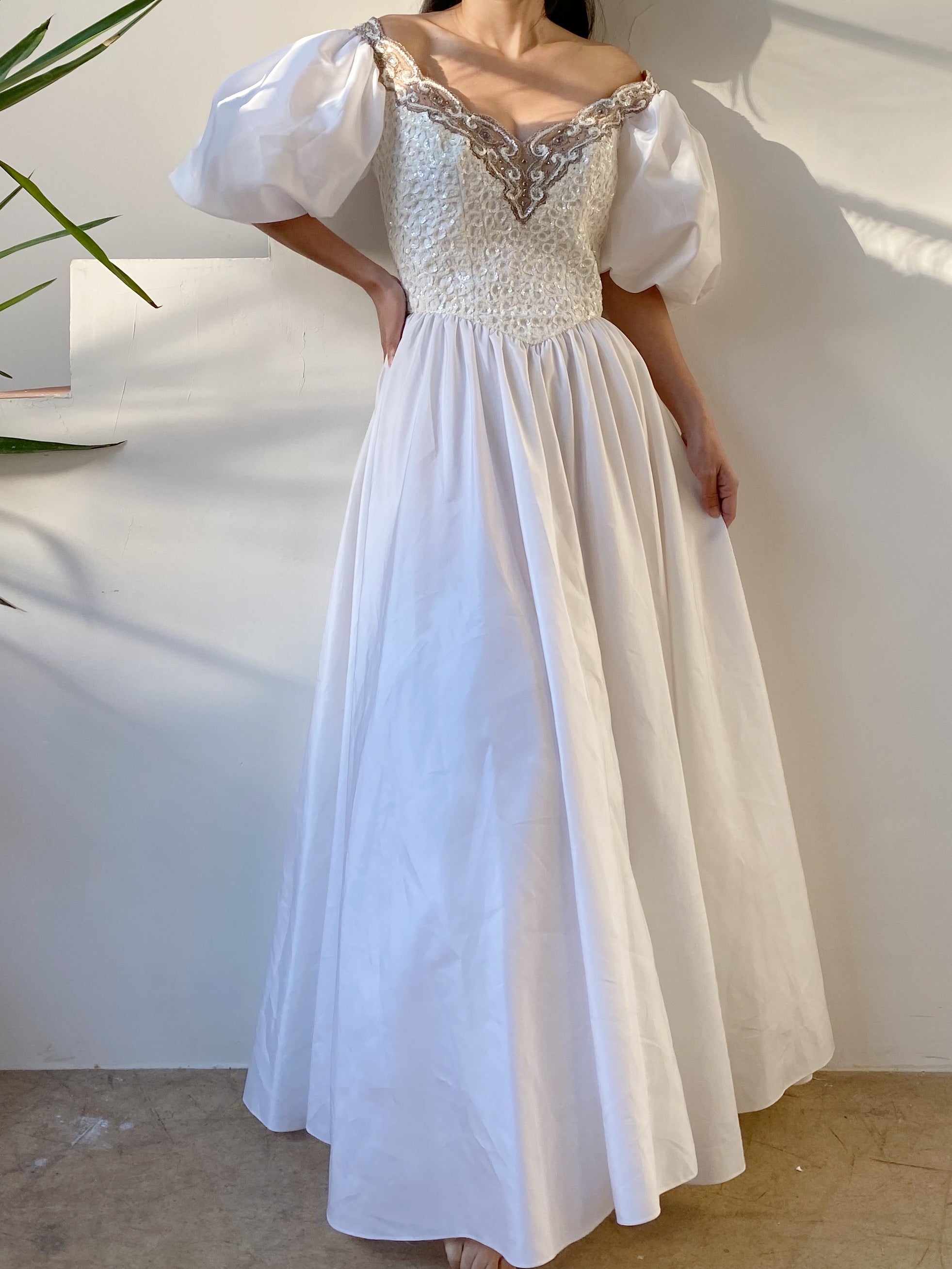 1980s Fashion 80's Puff Sleeve Dress 1980s Puff Sleeve Tea-Length Dress XS 1980s Fashion 80's Puff Sleeve Dress 1980s Puff Sleeve Tea-Length Dress XS