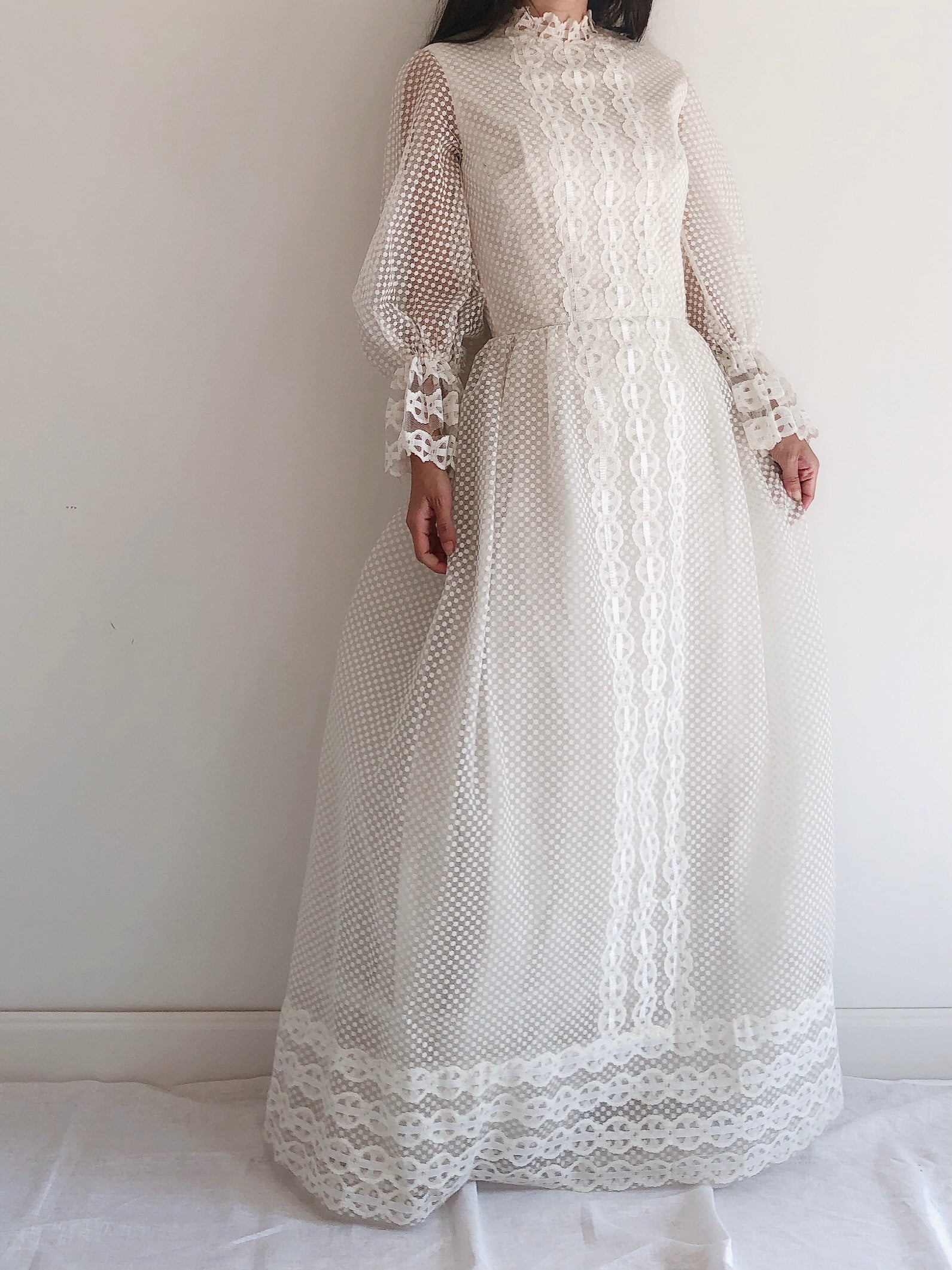 1960s Puff Sleeves Dotted Gown - S