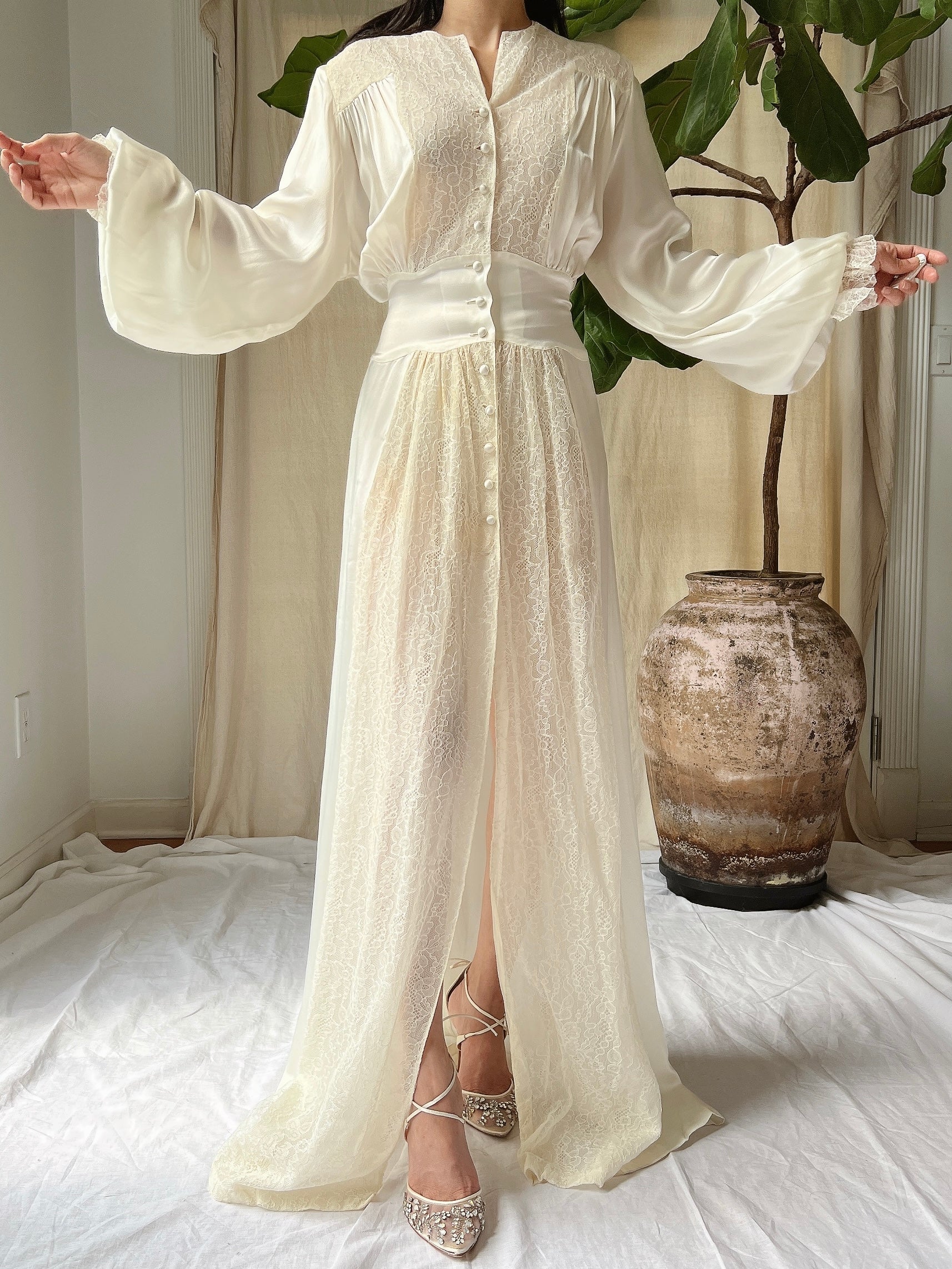 1940s Puff Sleeves Dressing Gown - S/M