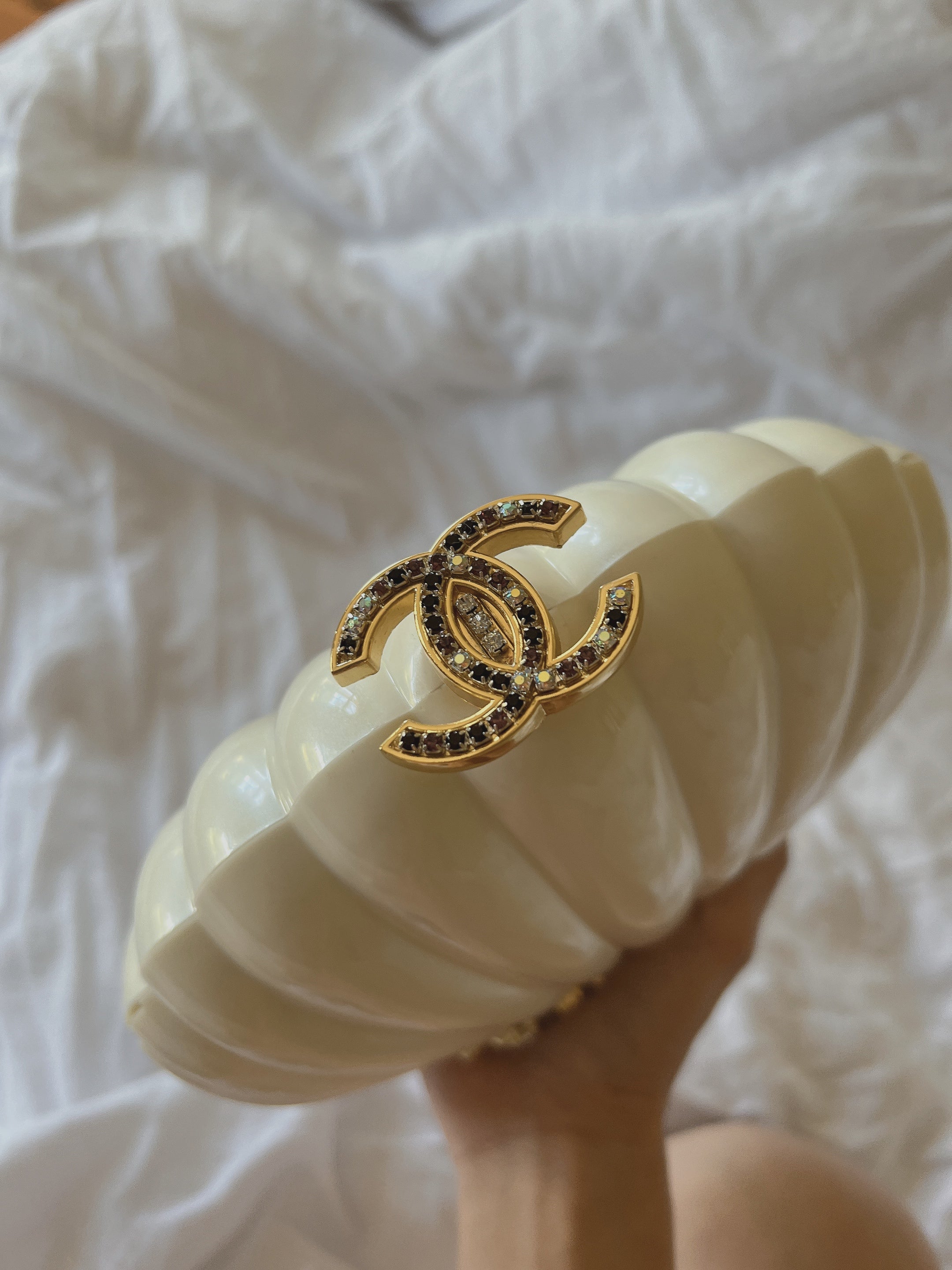 Chanel Shell VIP Gift Clutch 2016