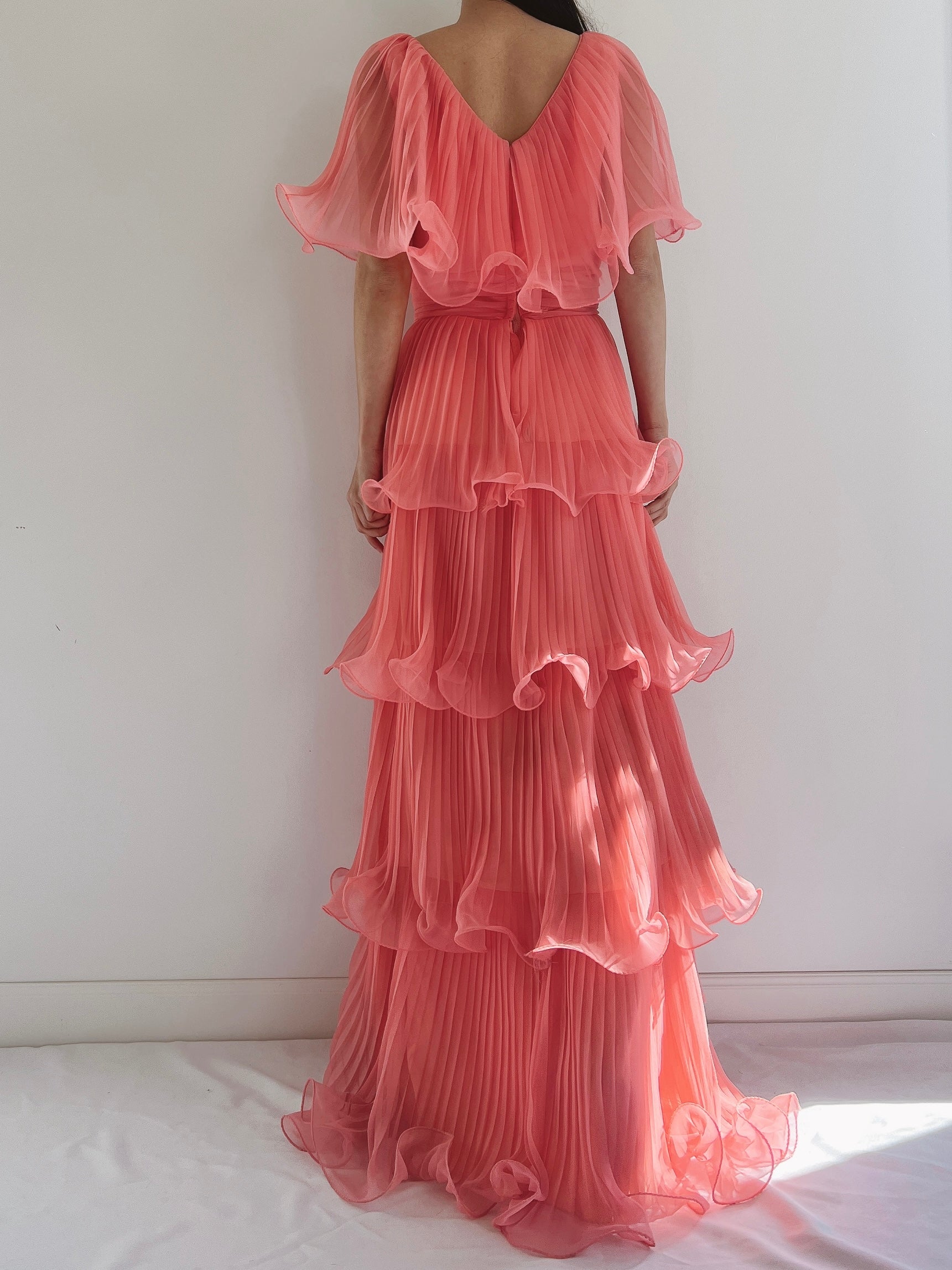 Double Layer Coral Pleated Dress Beautiful Coral, Two-layer Dress With Geometric Double Layer Coral Pleated Dress Beautiful Coral, Two-layer Dress With Geometric