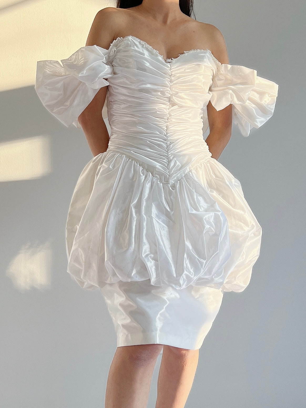 Vintage Puff Sleeve Pearlescent Dress - XS Vintage Puff Sleeve Pearlescent Dress - XS