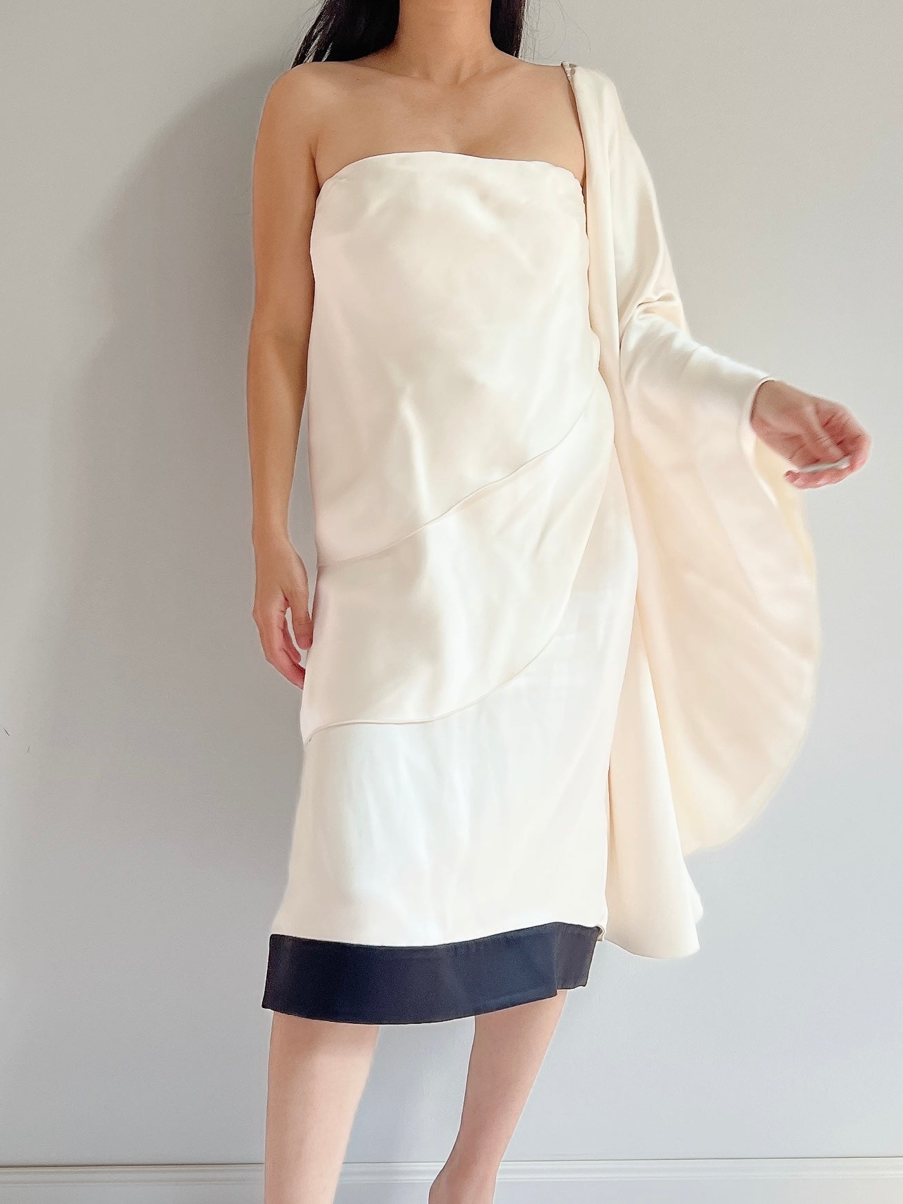Vintage Giorgio Armani Silk Tiered Dress - L/45 | G O S S A M E R Vintage Giorgio Armani Silk Tiered Dress - L/45 | G O S S A M E R