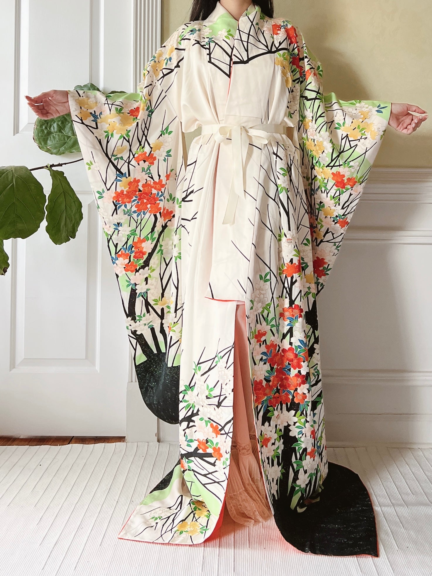 Vintage Silk Ivory Floral Print Kimono - One Size