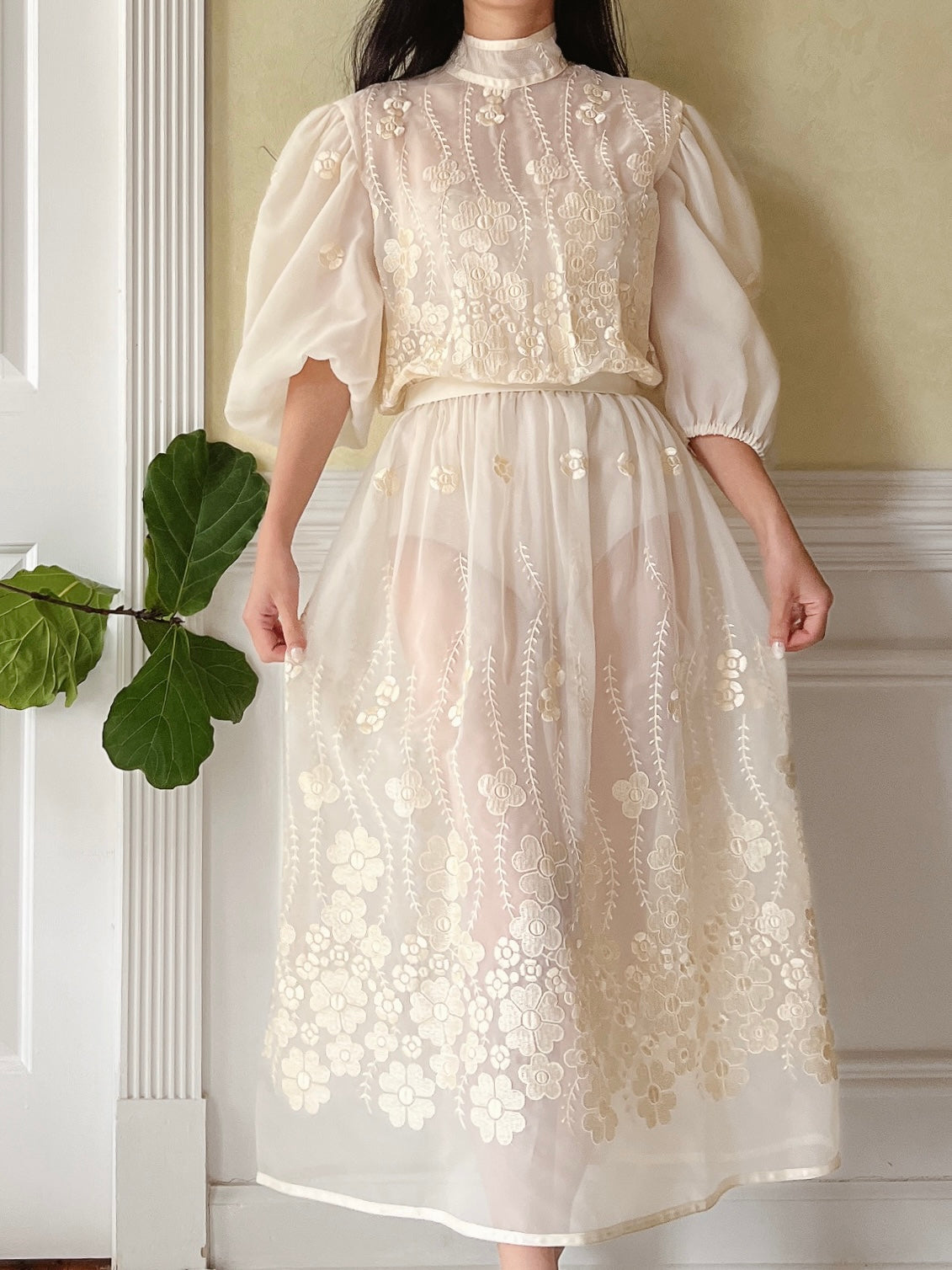 1980s Embroidered Puff Sleeves Dress - S-M | G O S S A M E R 1980s Embroidered Puff Sleeves Dress - S-M | G O S S A M E R