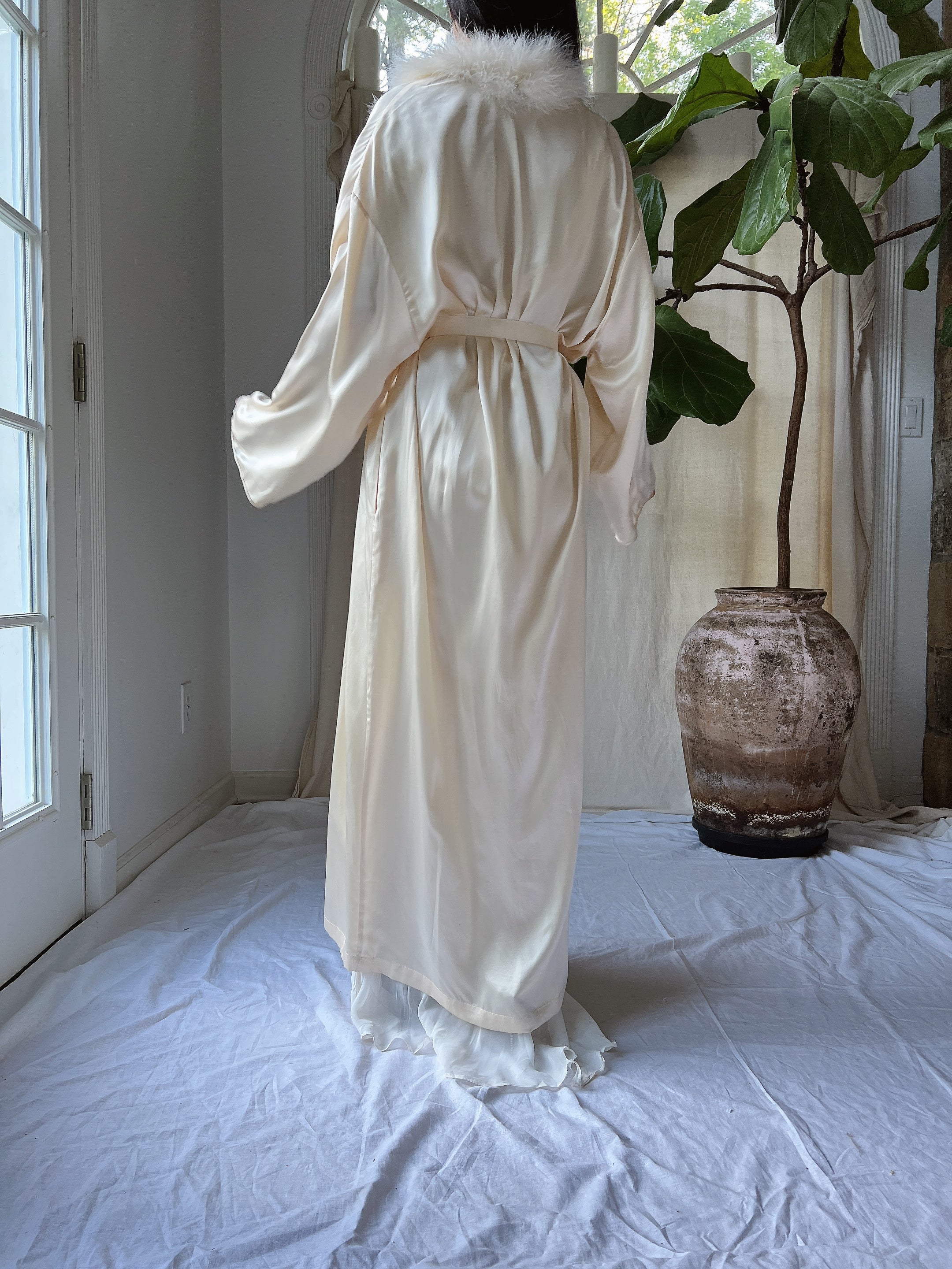 Vintage Silk Feather Collar Robe - OSFM | G O S S A M E R