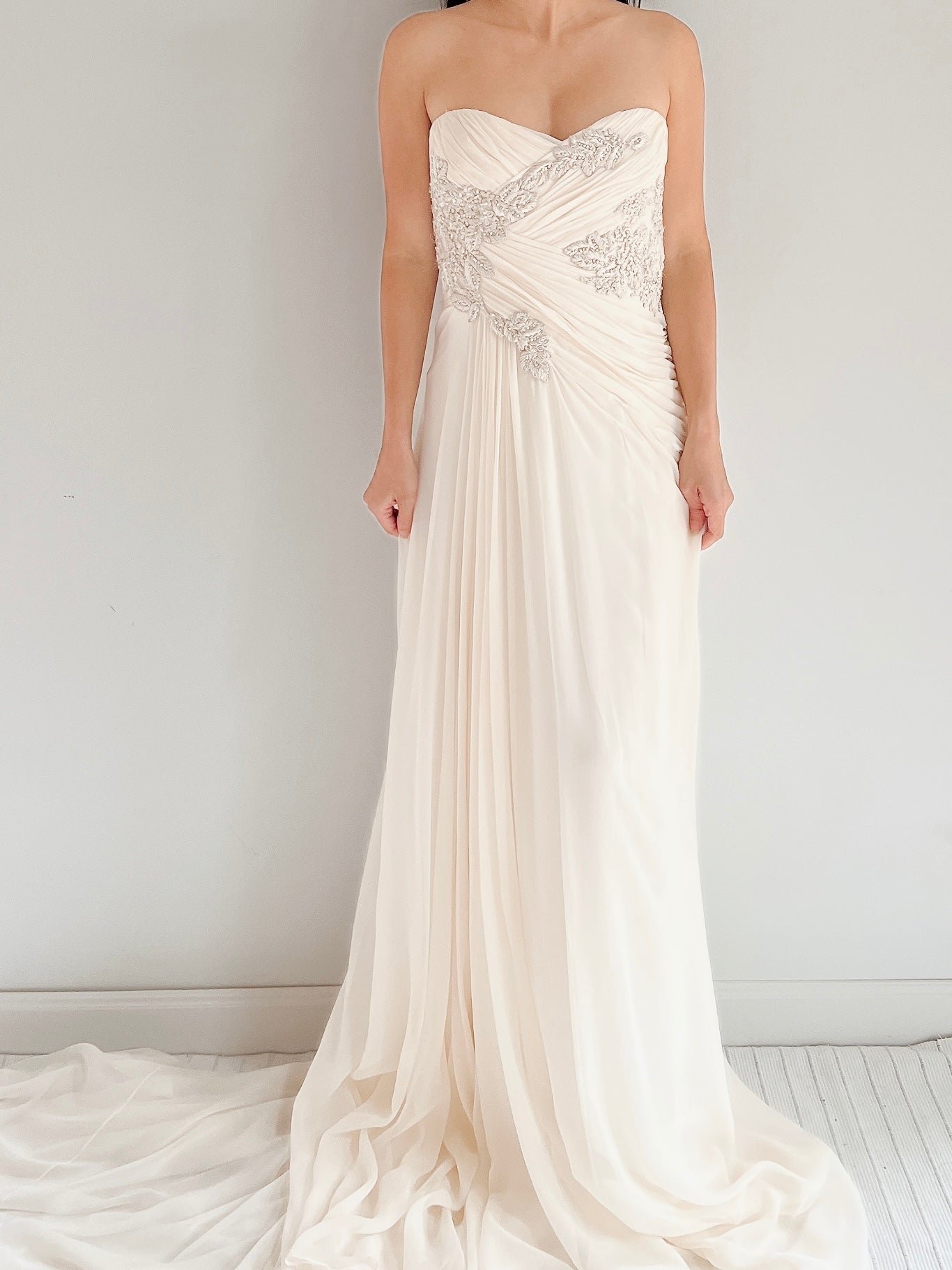 Marchesa Ivory Silk Chiffon Draped Gown - M/L 10 Marchesa Ivory Silk Chiffon Draped Gown - M/L 10