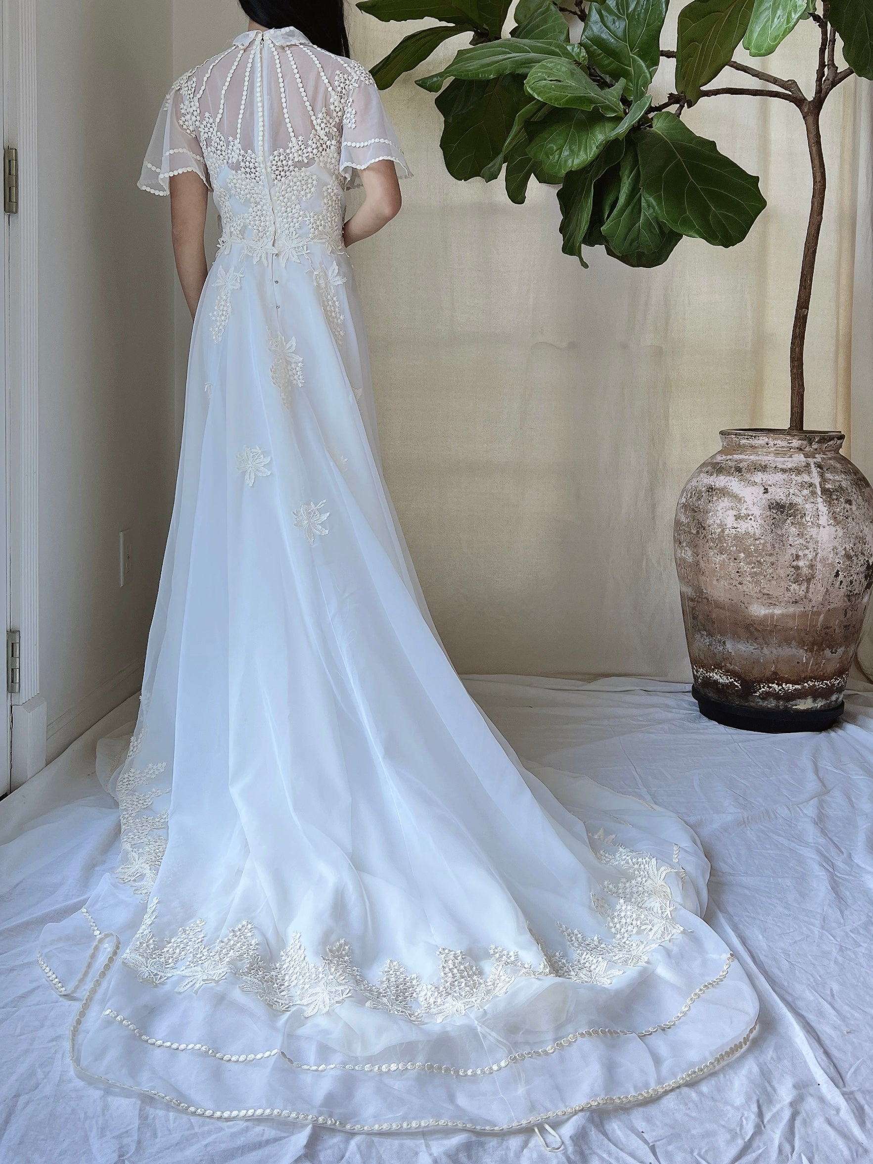 Vintage Flutter Sleeve Wedding Dress - M | G O S S A M E R Vintage Flutter Sleeve Wedding Dress - M | G O S S A M E R