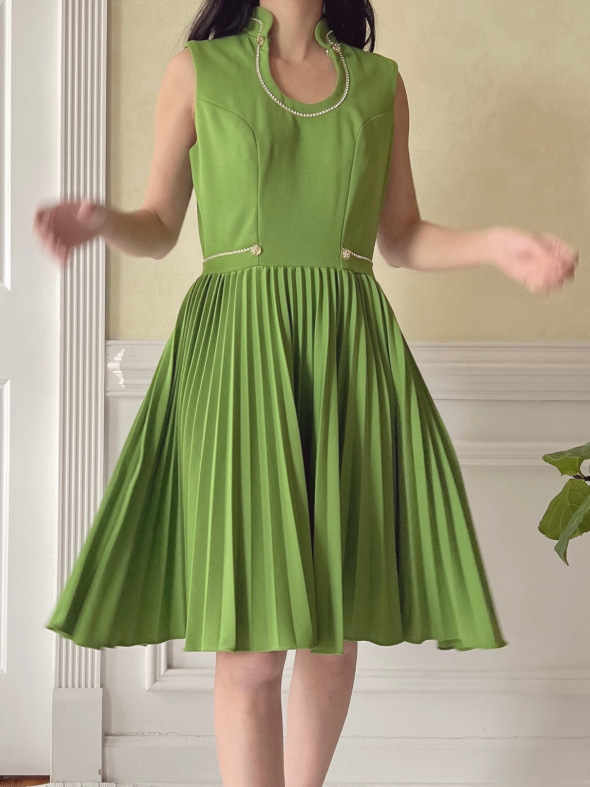 Vintage Green Rayon Pleated Dress - S