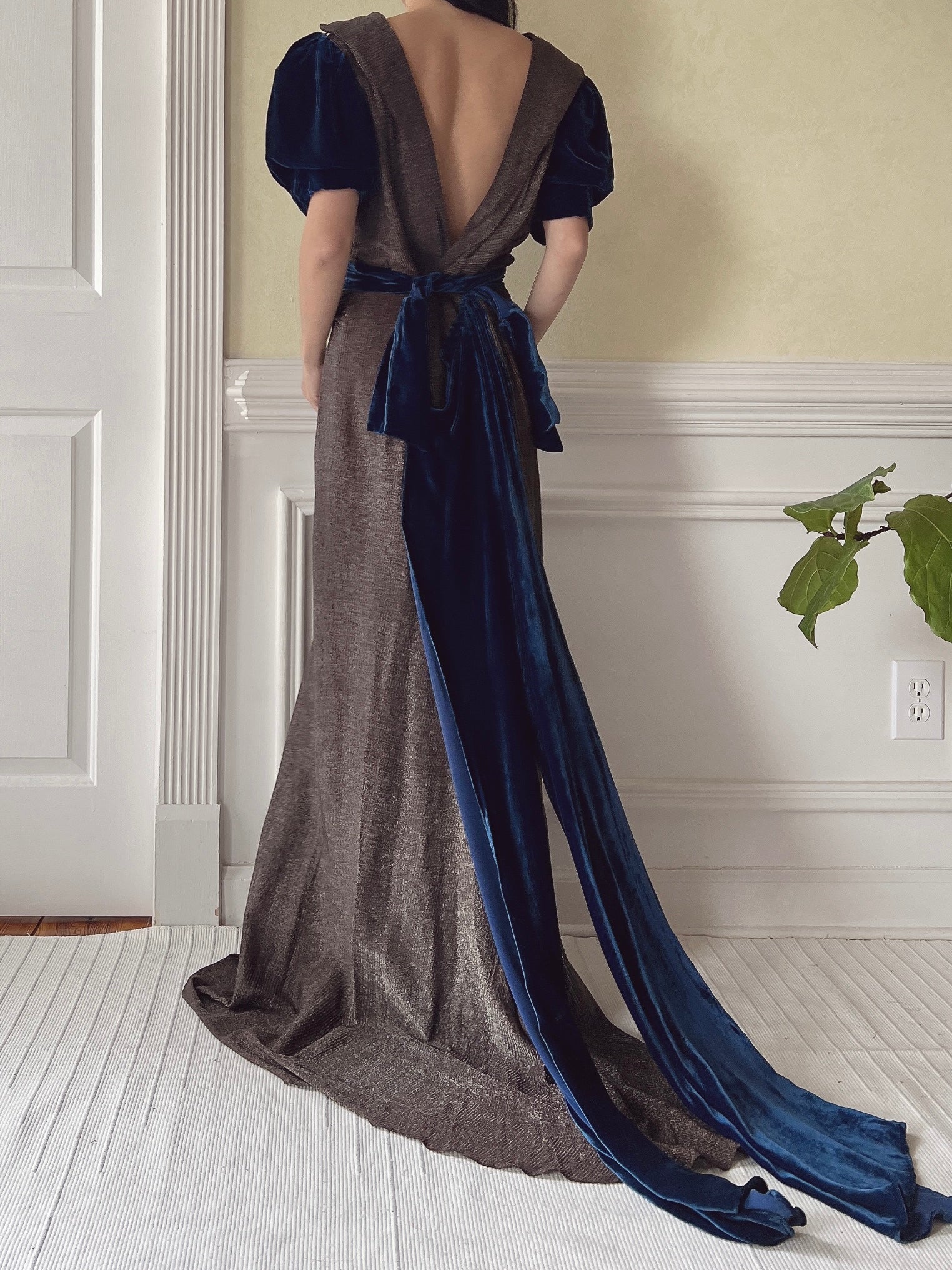 1930s Silk Velvet and Lame’ Gown - M