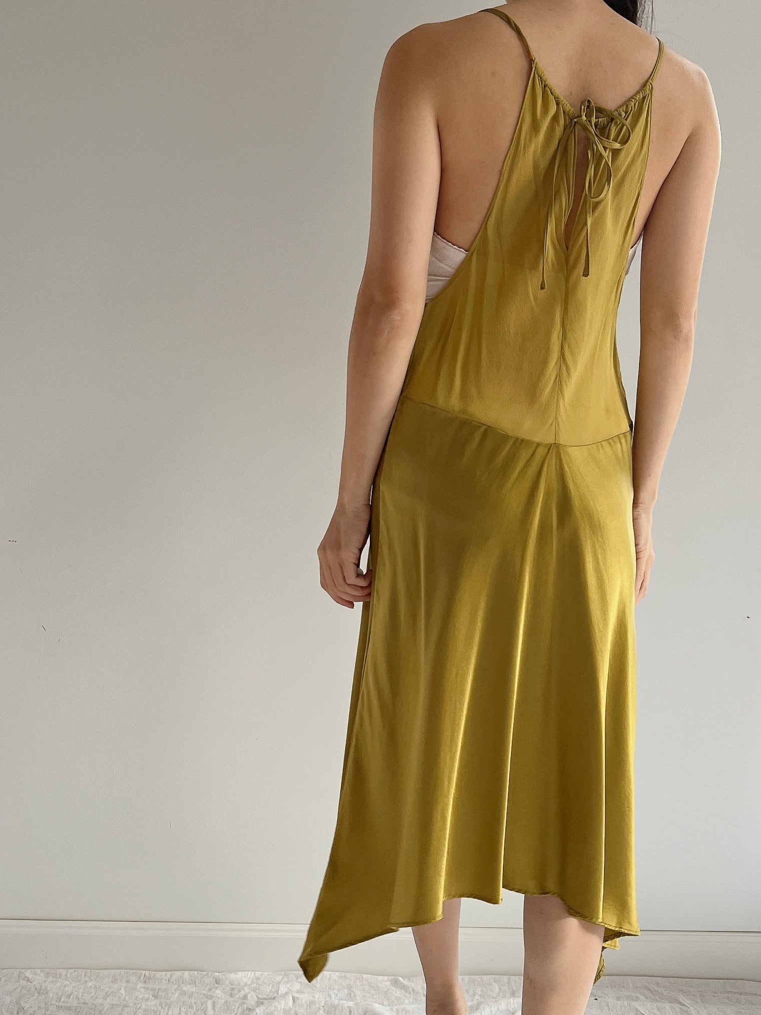 Vintage Moss Green Silk Dress - M | G O S S A M E R