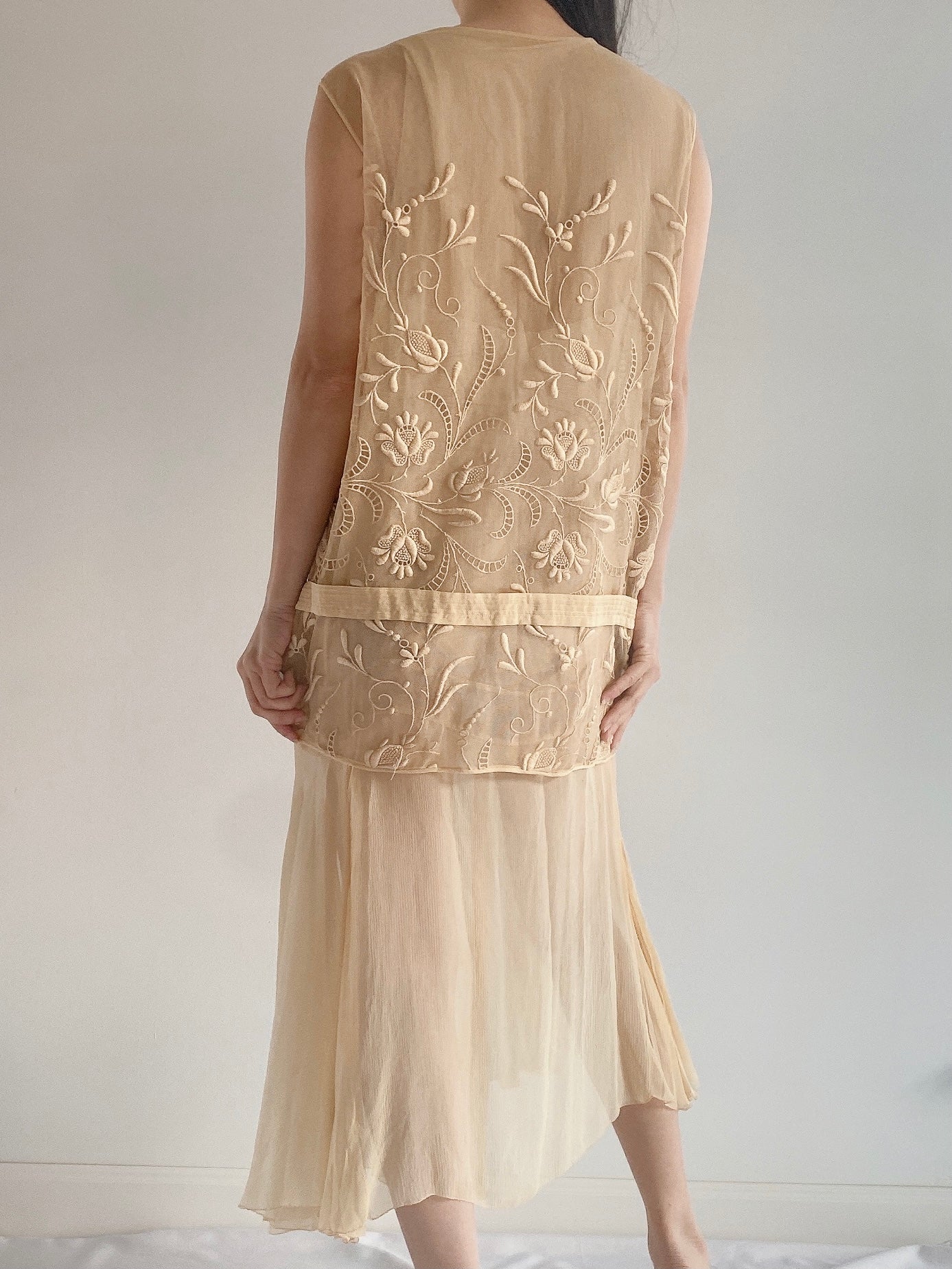 1920s Embroidered Flapper Dress with Silk Chiffon - S/M