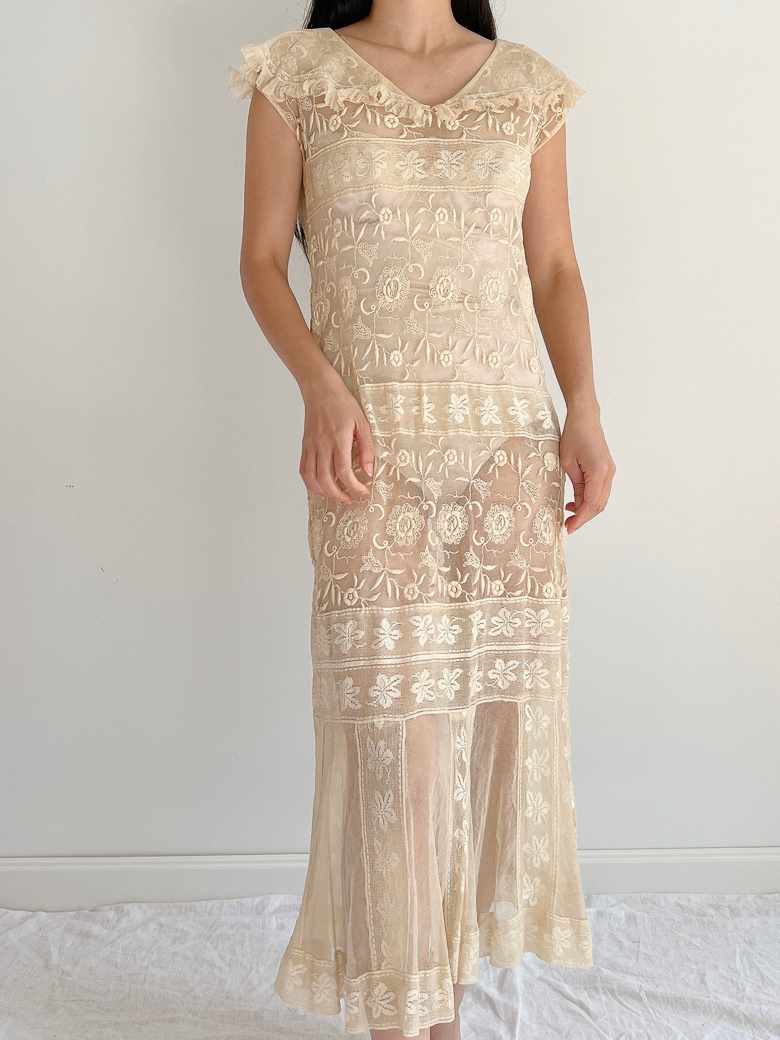 1920s Ecru Lace Dress - S | G O S S A M E R 1920s Ecru Lace Dress - S | G O S S A M E R